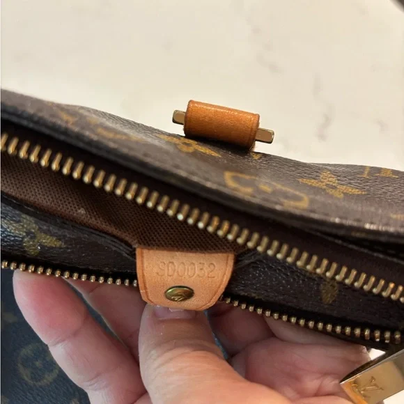 Authentic Louis Vuitton Monogram Hippo Piano Bag Tote w/Vachetta Leather Straps - Picture 9 of 16